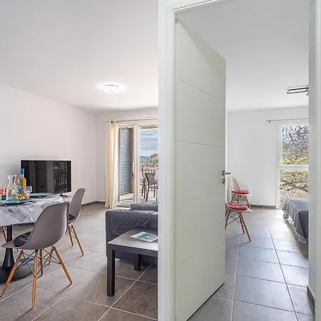 Eden Golfe-2 By Interhome