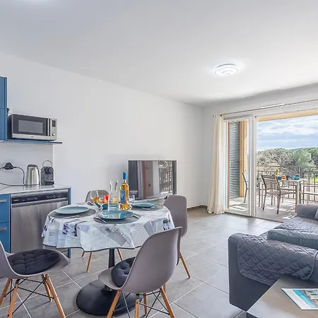 Eden Golfe-2 By Interhome Apartmán *