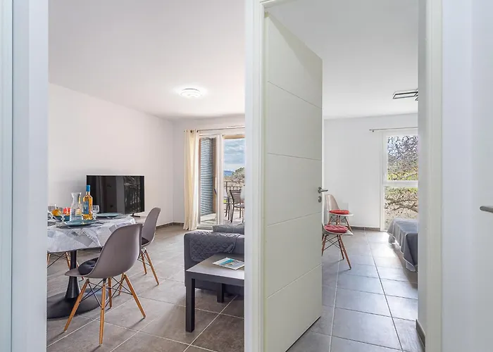 Eden Golfe-2 By Interhome